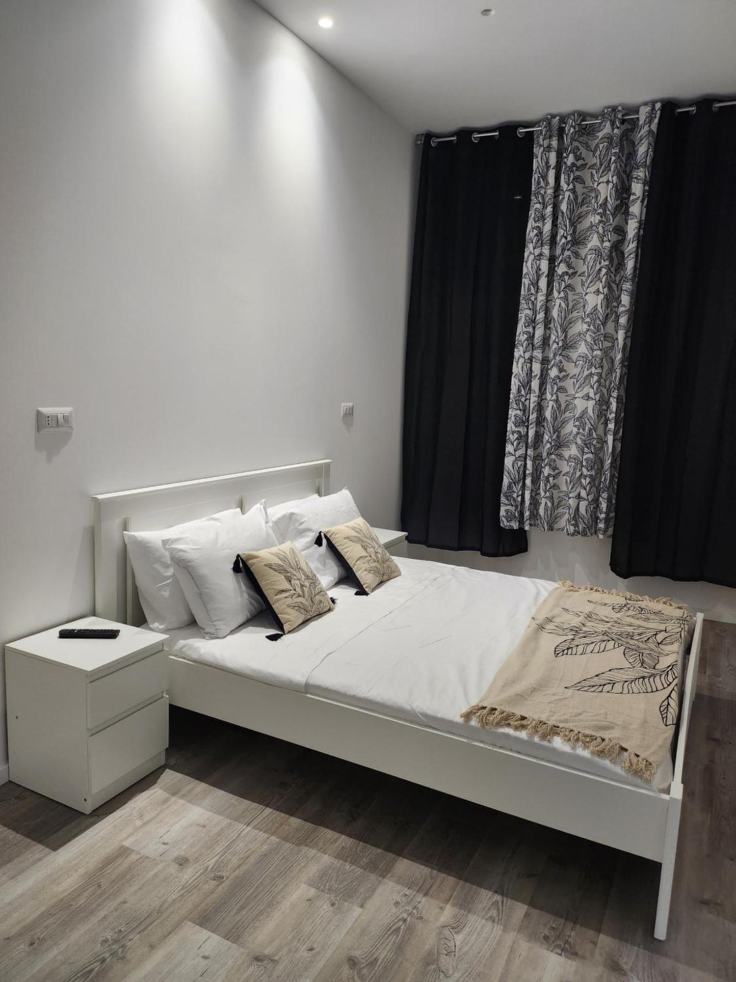 Double Room Private Bathroom