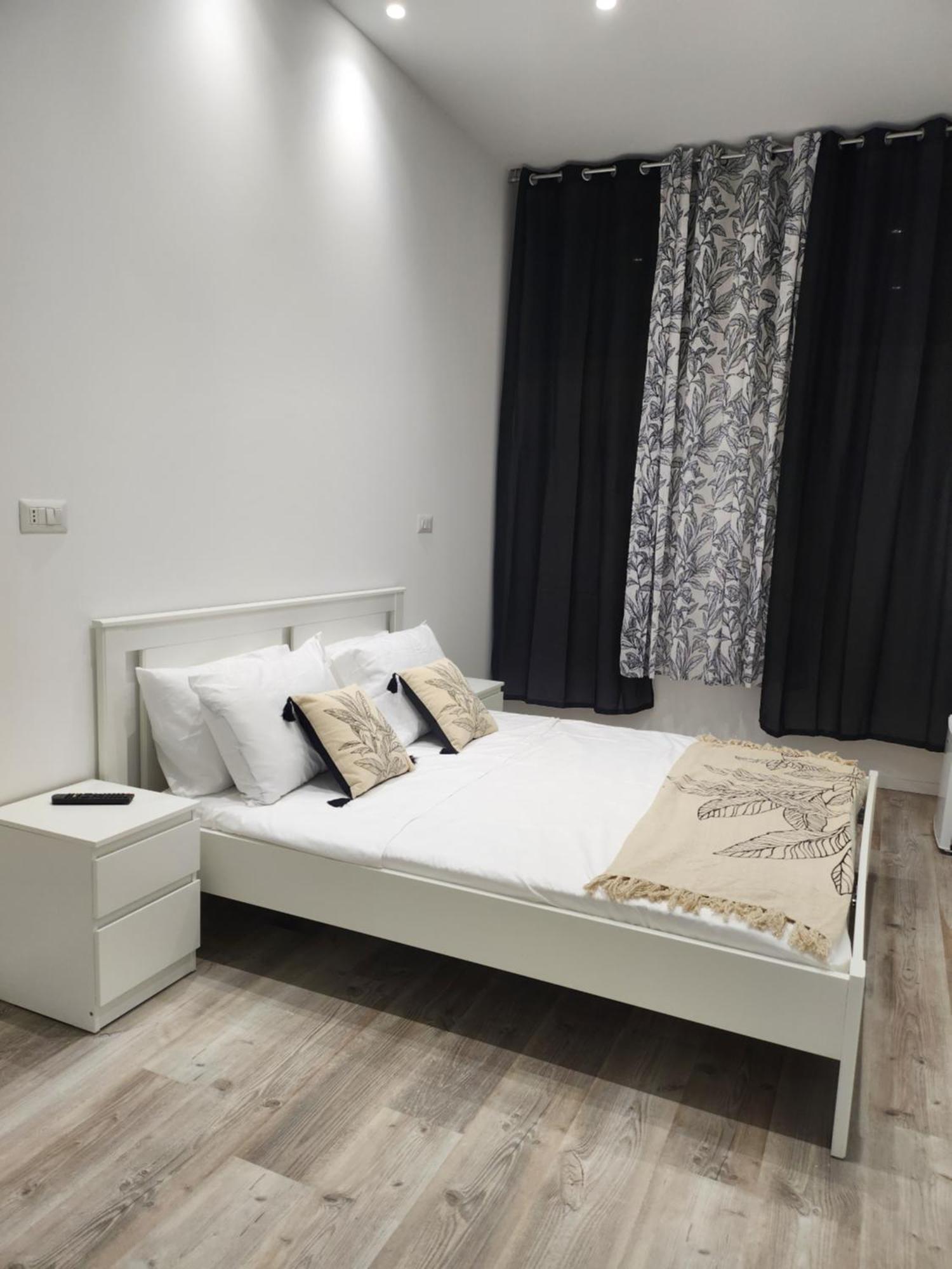 Double Room Private Bathroom