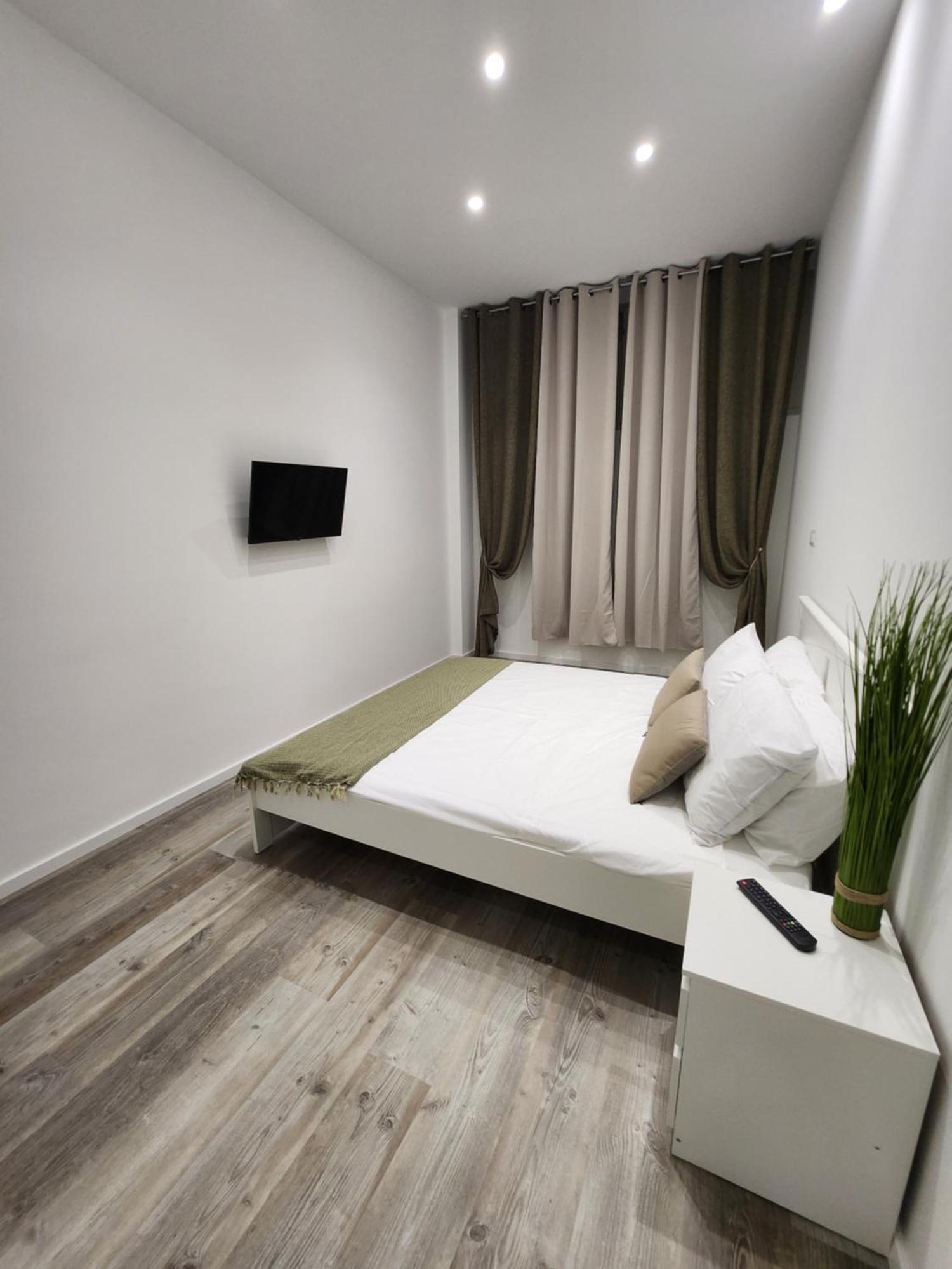 Double Room Private Bathroom